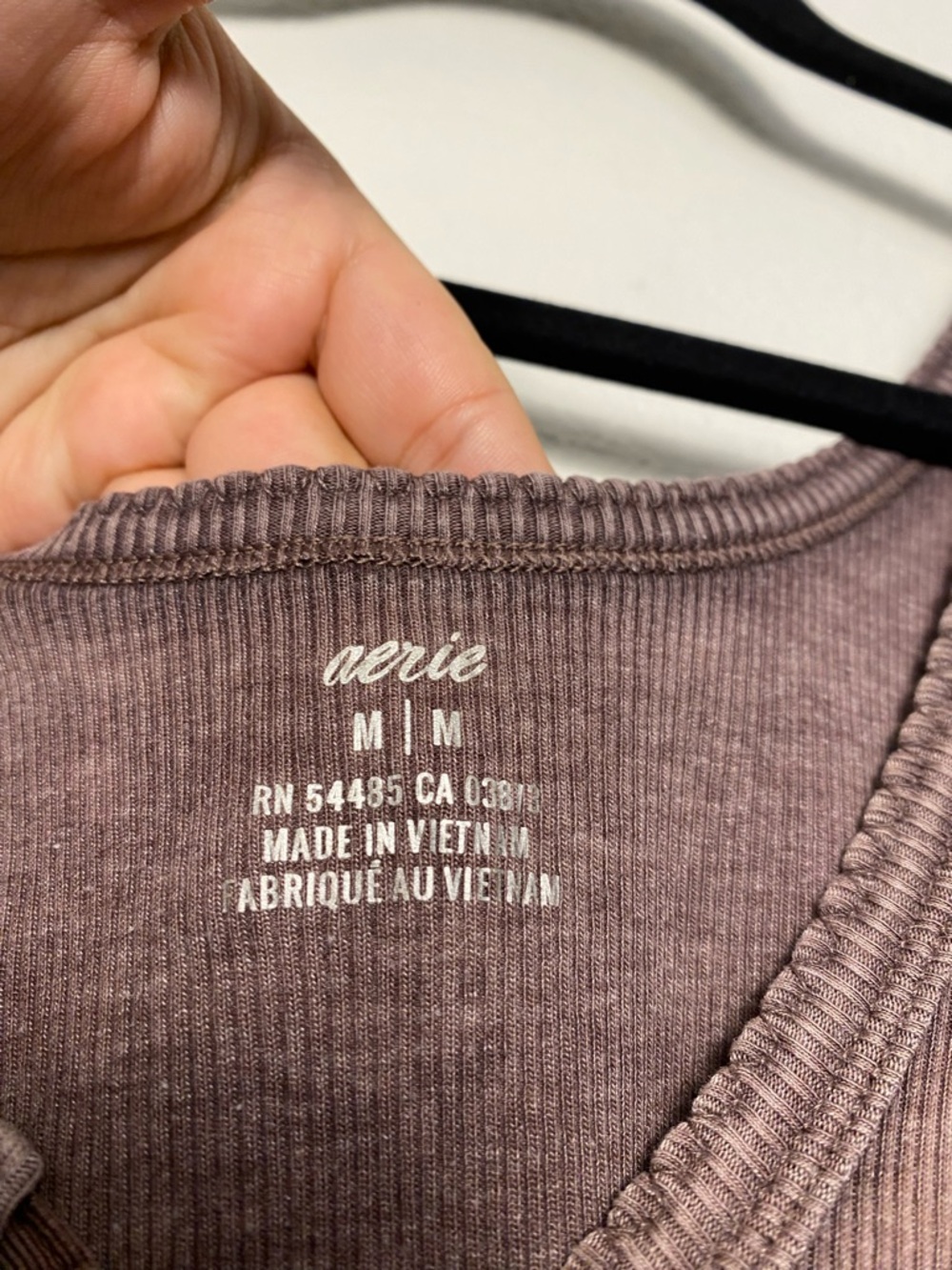 🤎 EUC Aerie Ribbed Henley Tank Top – Brown | Size Medium - Picture 2 of 11